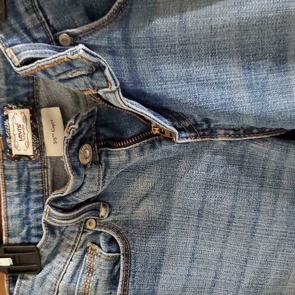 woman's Capri 515 jean